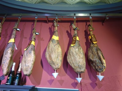 de mesa en mesa-jamón ibérico de bellota y de cebo Dehesa del Conde, D.O. Badajoz