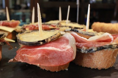 DE MESA EN MESA-Pincho CASA ALBERTO DE TAPA EN TAPA