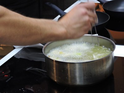 DE MESA EN MESA-BODEGAS OTAZU, Y MASTER CHEF CHINA EN NAVARRA